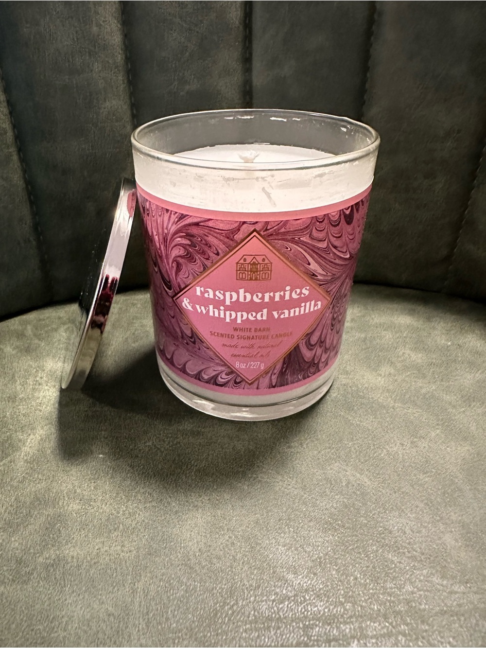 Raspberries & Whipped Vanilla Scented Candle - Pink